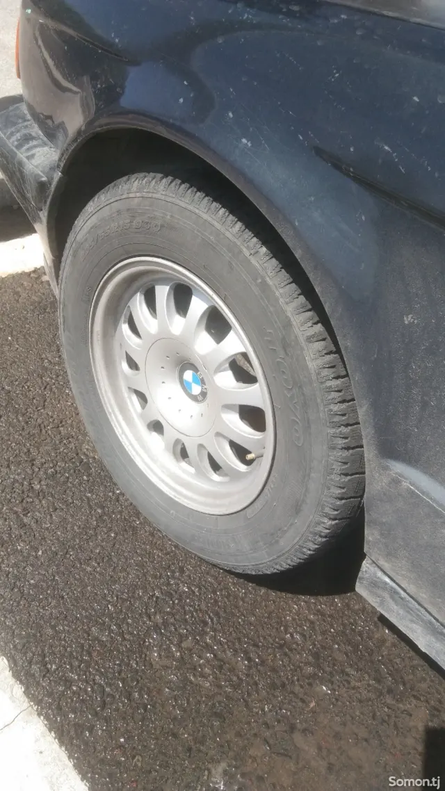 BMW M5 1994 · 2.5 MT