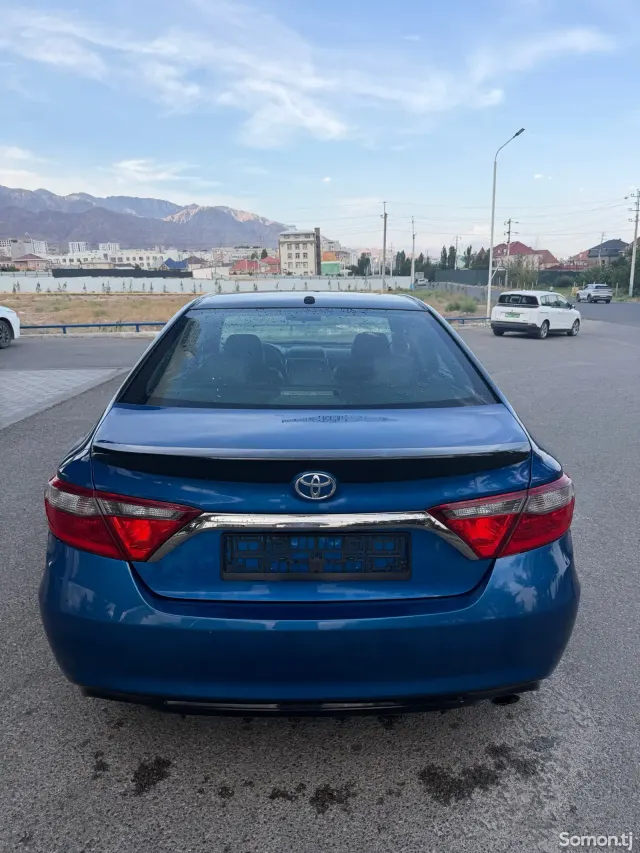 Toyota Camry 2017 · 2.0 AT