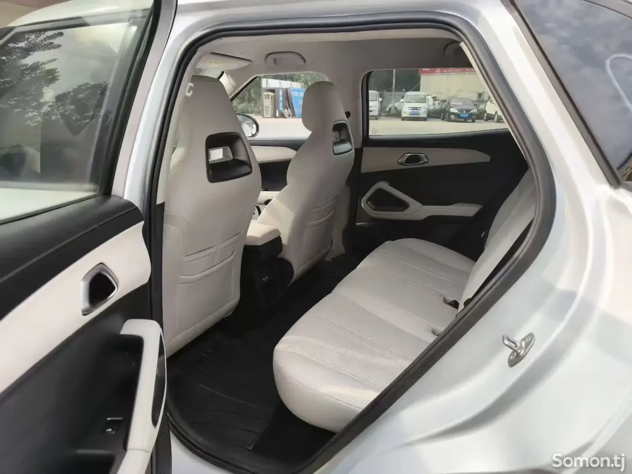 BYD Yuan Up 2025 · AT