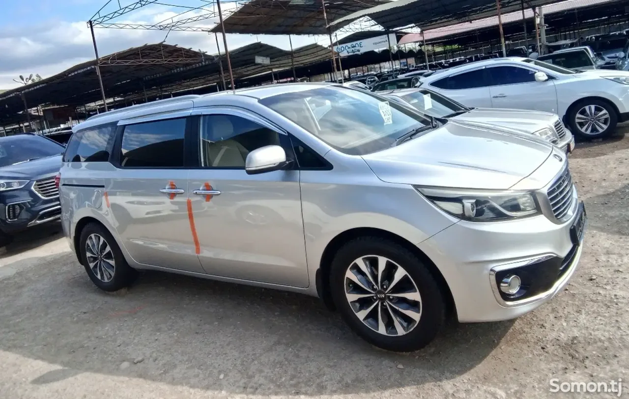 Kia Carnival 2014 · 2.2 AT