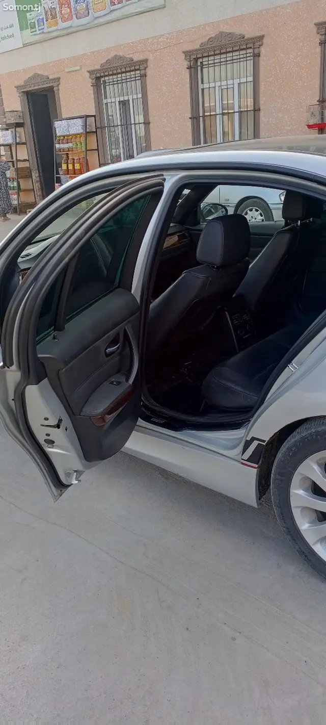 BMW 3 series 2008 · 2.0 AT