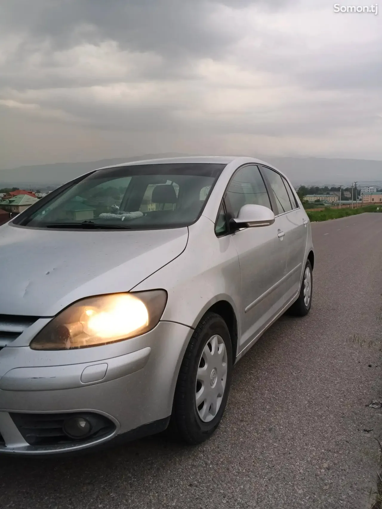 Volkswagen Golf 2006 · 1.4 MT