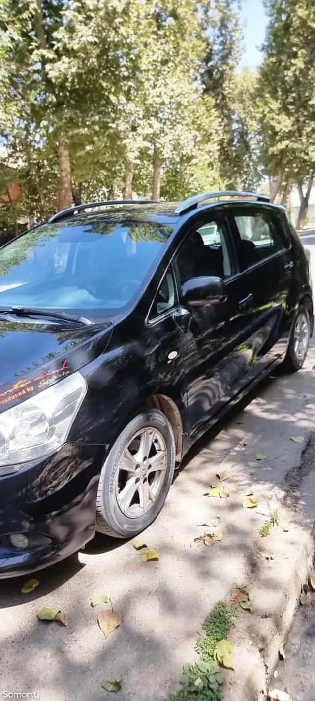 Toyota Verso 2010 · 1.8 MT