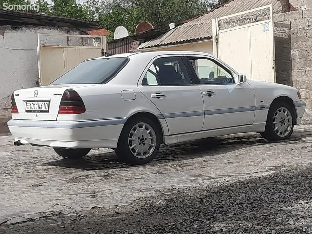 Mercedes-Benz C class 1994 · 1.8 MT