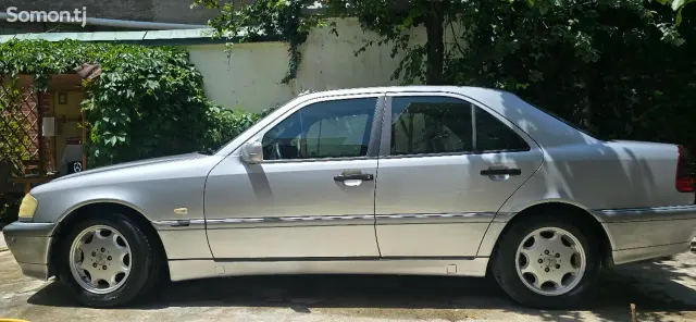 Mercedes-Benz C class 1997 · 2.0 AT