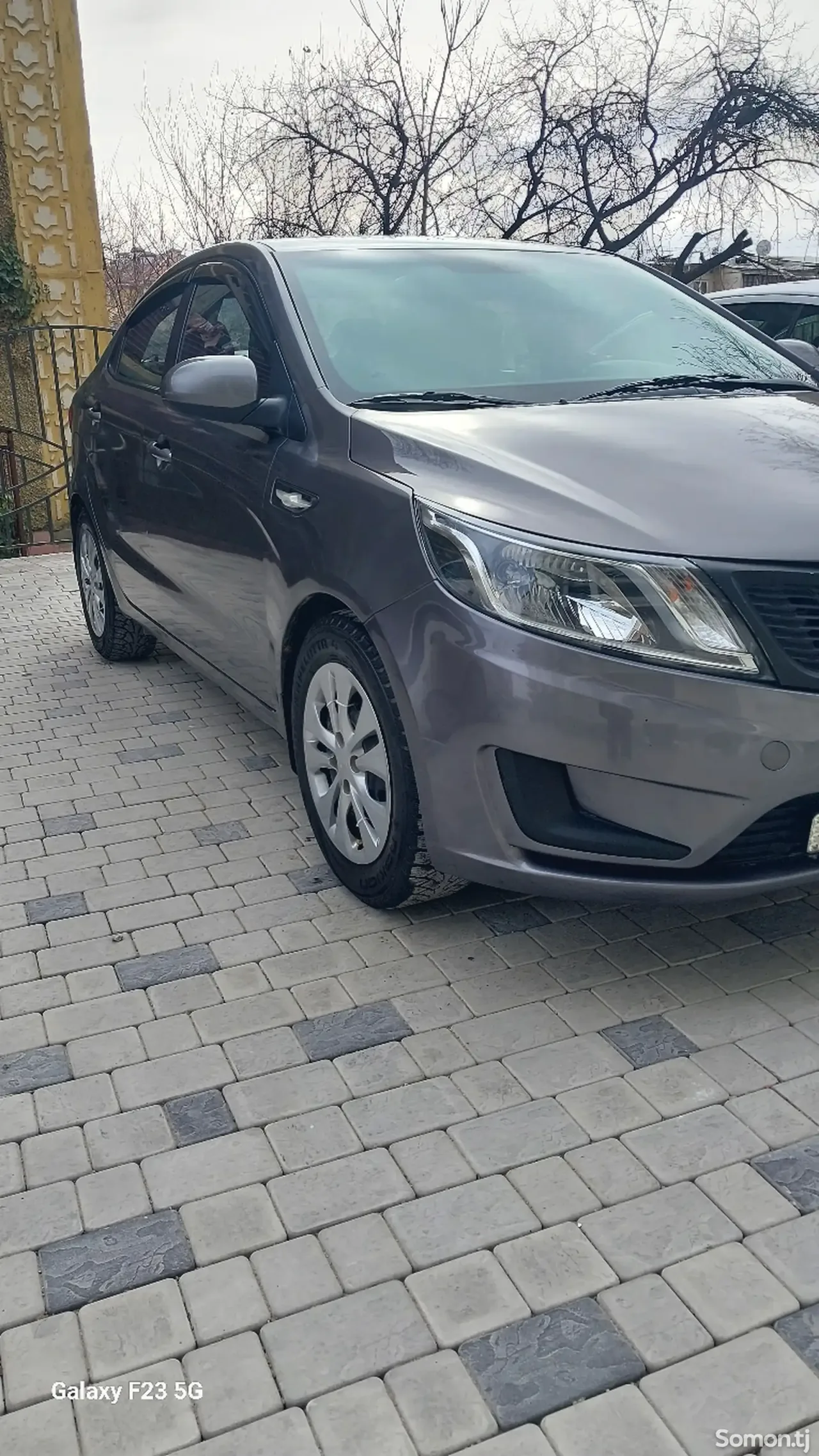 Kia Rio 2015 · 1.4 MT