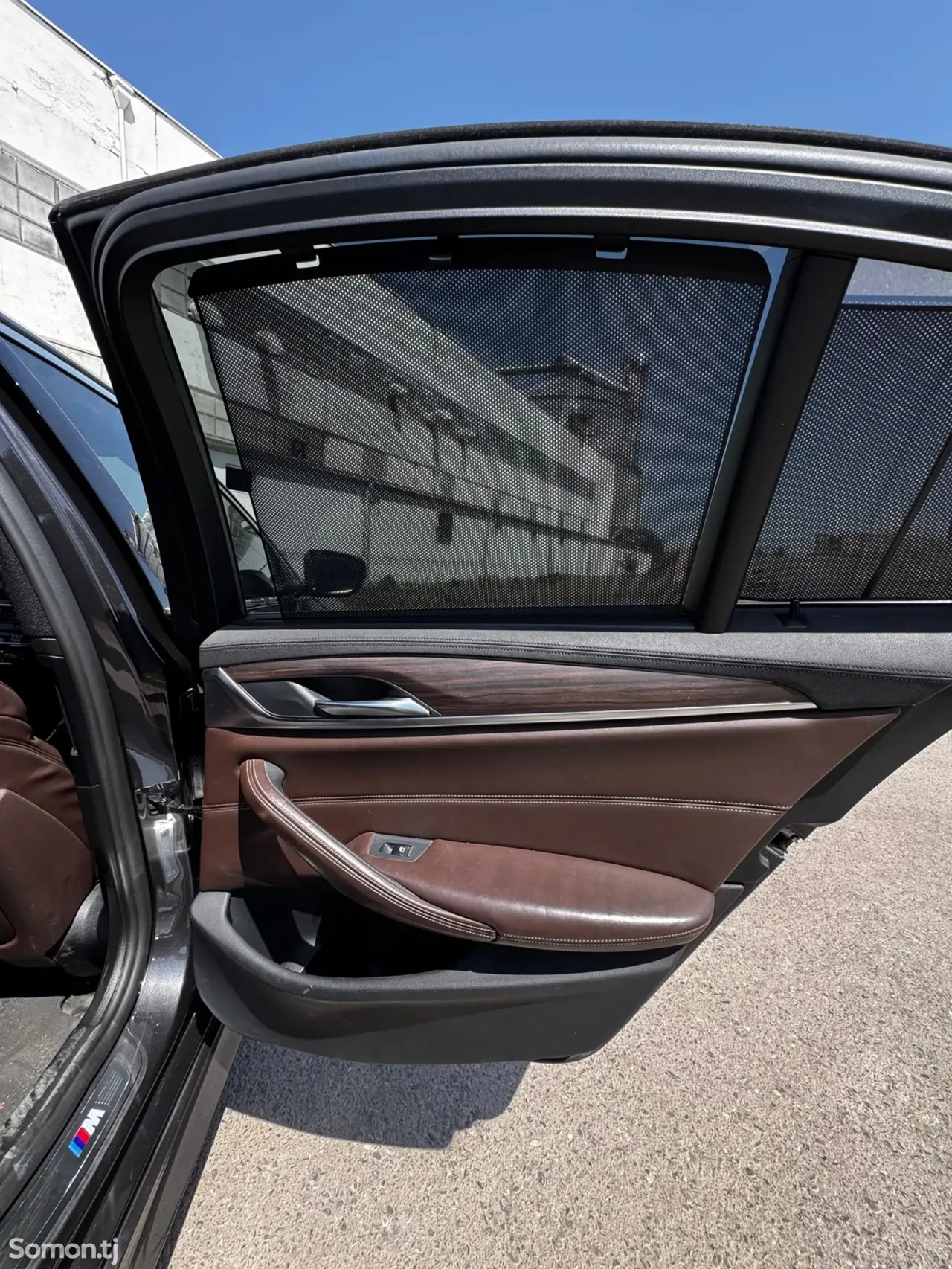 BMW 5 series 2018 · 2.0 AT