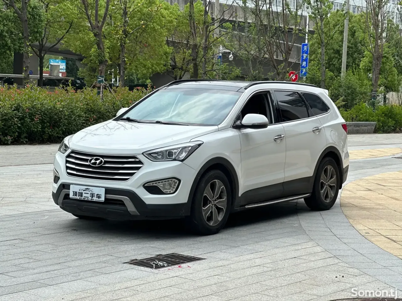 Hyundai Santa Fe 2014 · AT