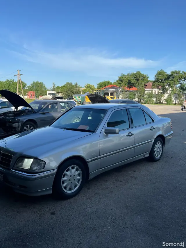 Mercedes-Benz C class 1998 · 2.0 MT
