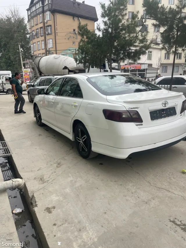 Toyota Camry 2008 · 2.4 AT