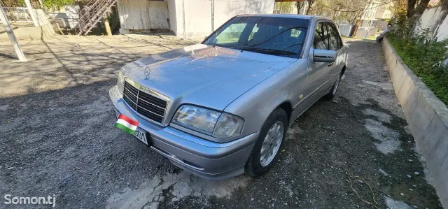 Mercedes-Benz C class 1999 · 1.8 MT