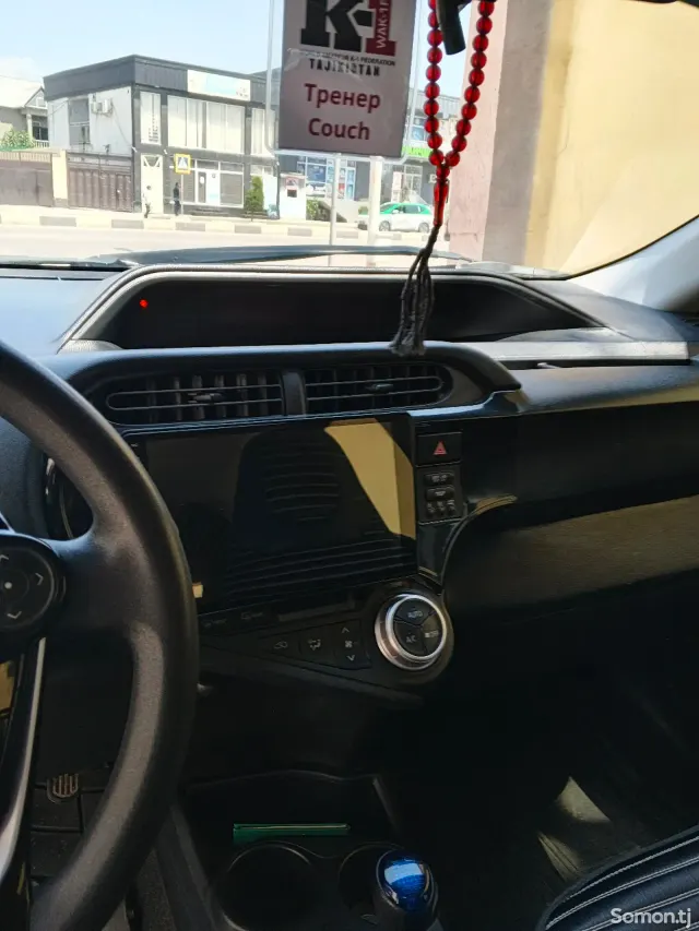 Toyota Aqua 2015 · 1.5 AT
