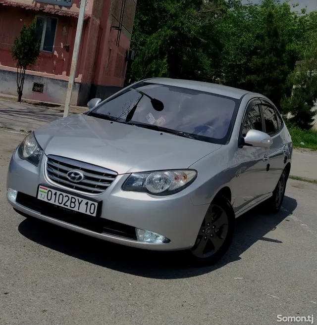 Hyundai Avante 2010 · 1.6 AT