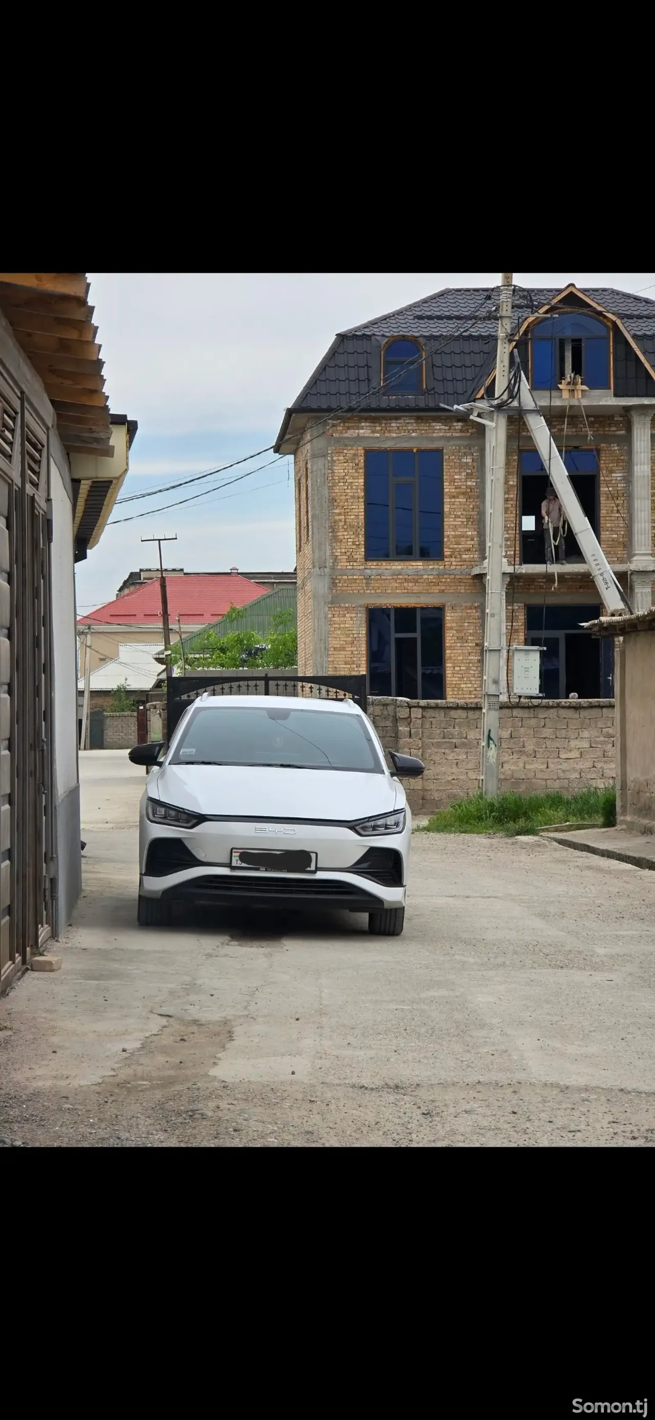 BYD E2 2025 · 6.3 AT