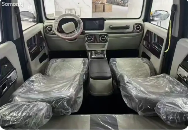 Mercedes-Benz X class 2025 · AT