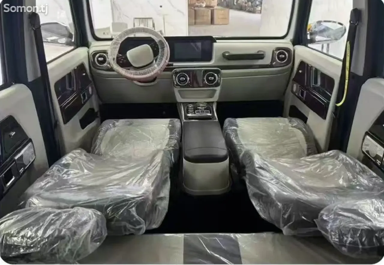 Mercedes-Benz X class 2025 · AT