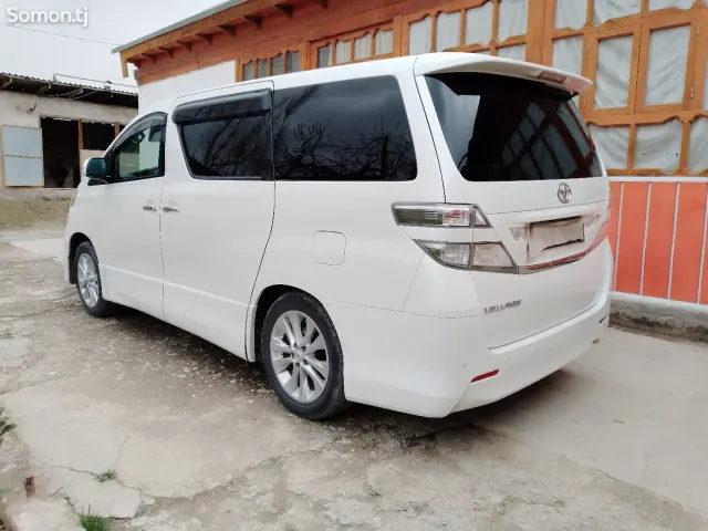 Toyota Vellfire 2014 · 2.4 AT