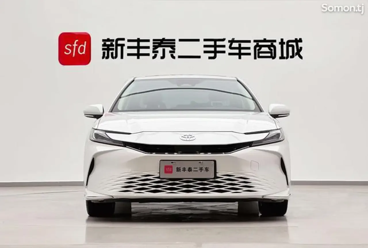 Toyota Camry 2024 · 2.0 AT