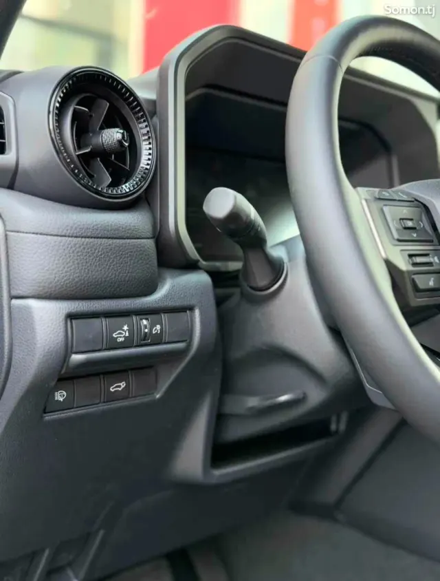 Toyota Land Cruiser Prado 2026 · 2.4 AT
