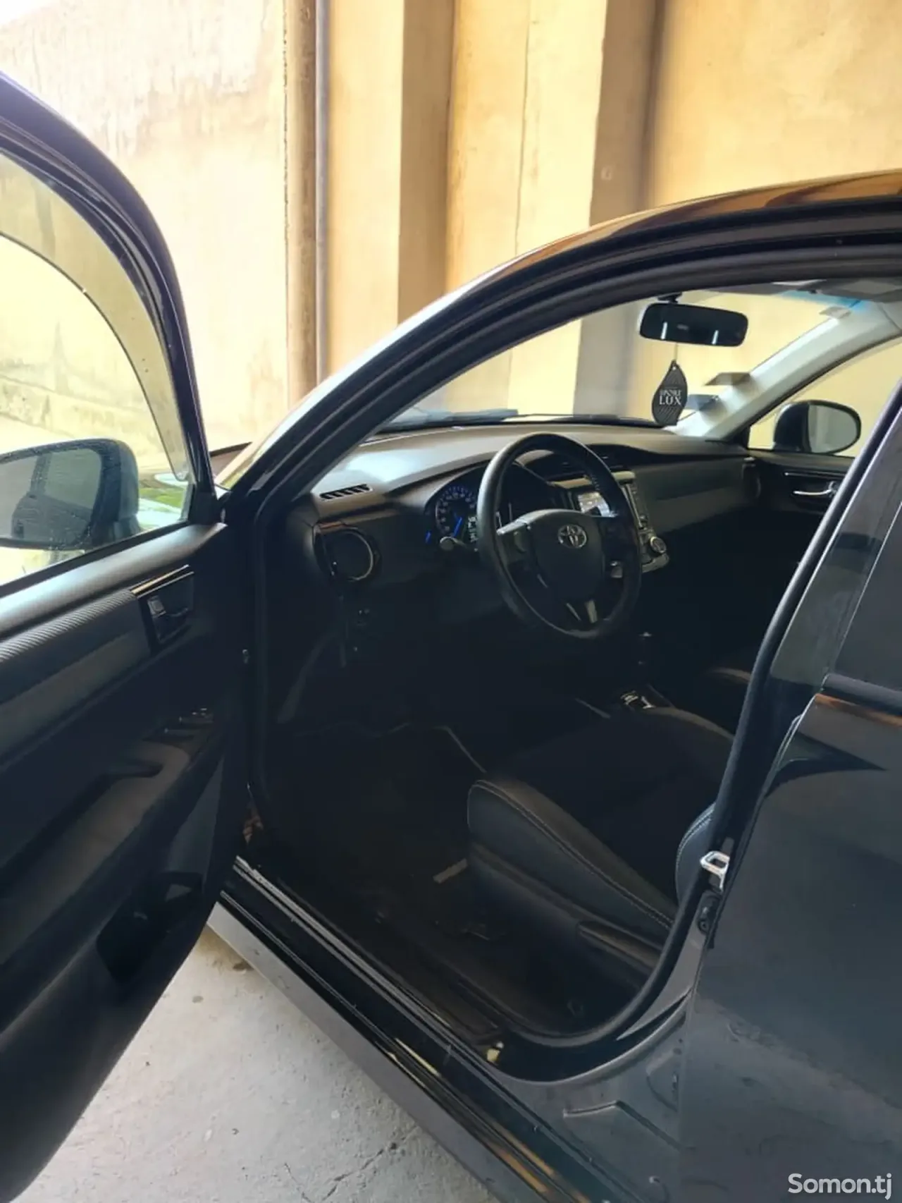 Toyota Fielder 2015 · 1.5 AT