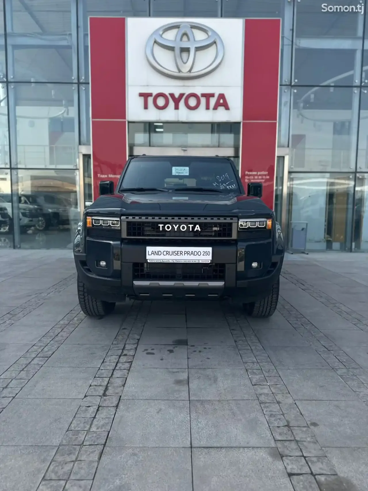 Toyota Land Cruiser Prado 2025 · 2.4 AT