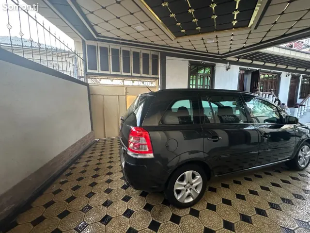 Opel Zafira 2014 · 1.7 MT