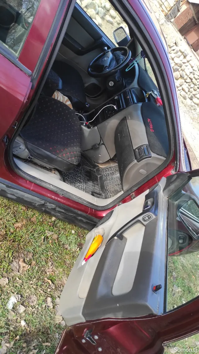 Opel Astra G 1998 · 1.6 MT