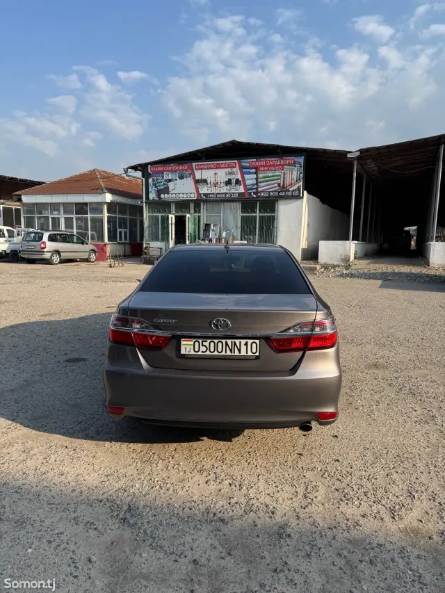 Toyota Camry 2015 · 2.5 AT