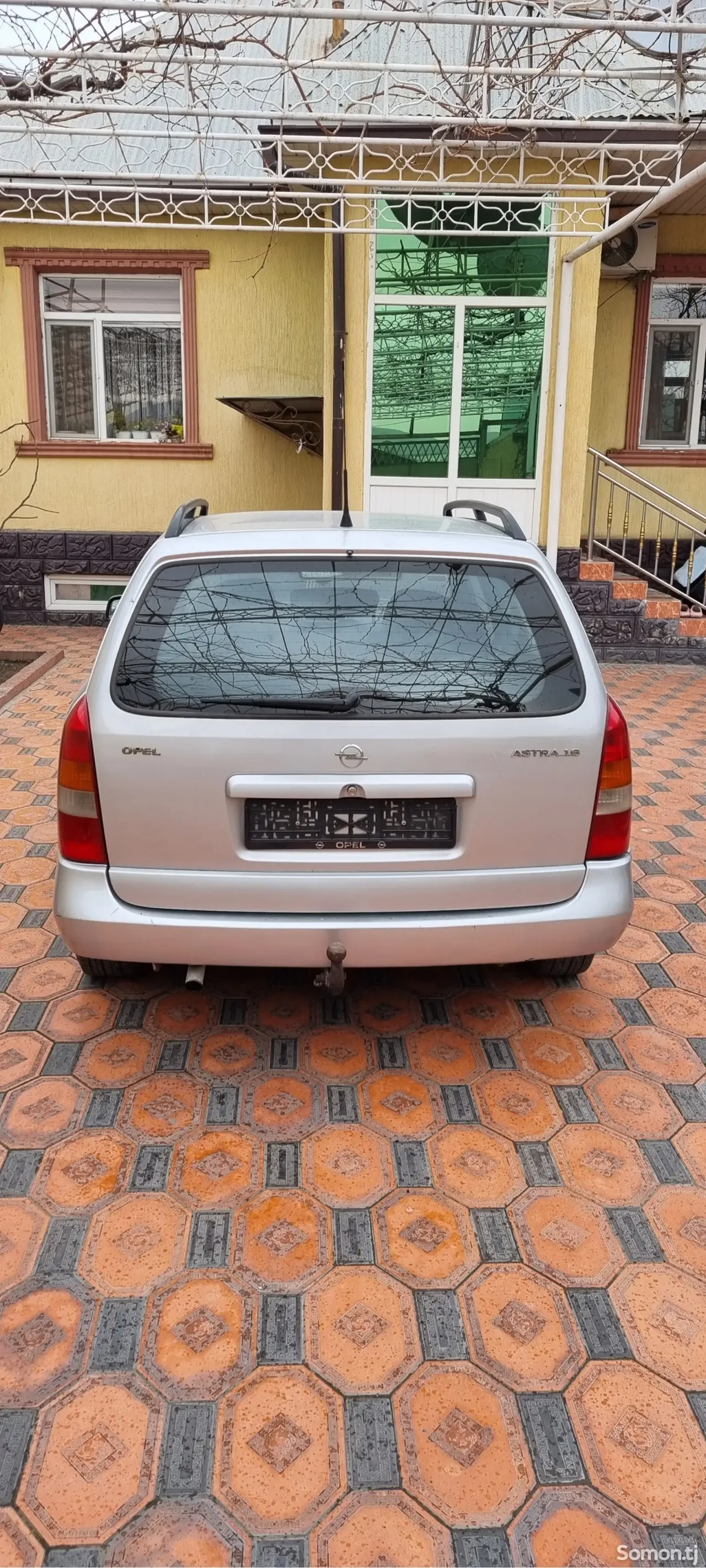 Opel Astra G 1999 · 1.6 MT