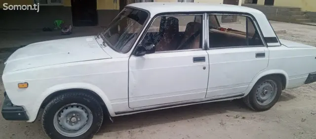 Lada (ВАЗ) 2107 2001 · 1.5 MT