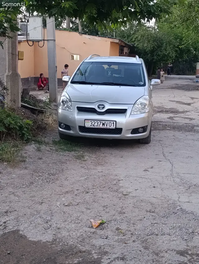 Toyota Verso 2008 · 1.8 MT