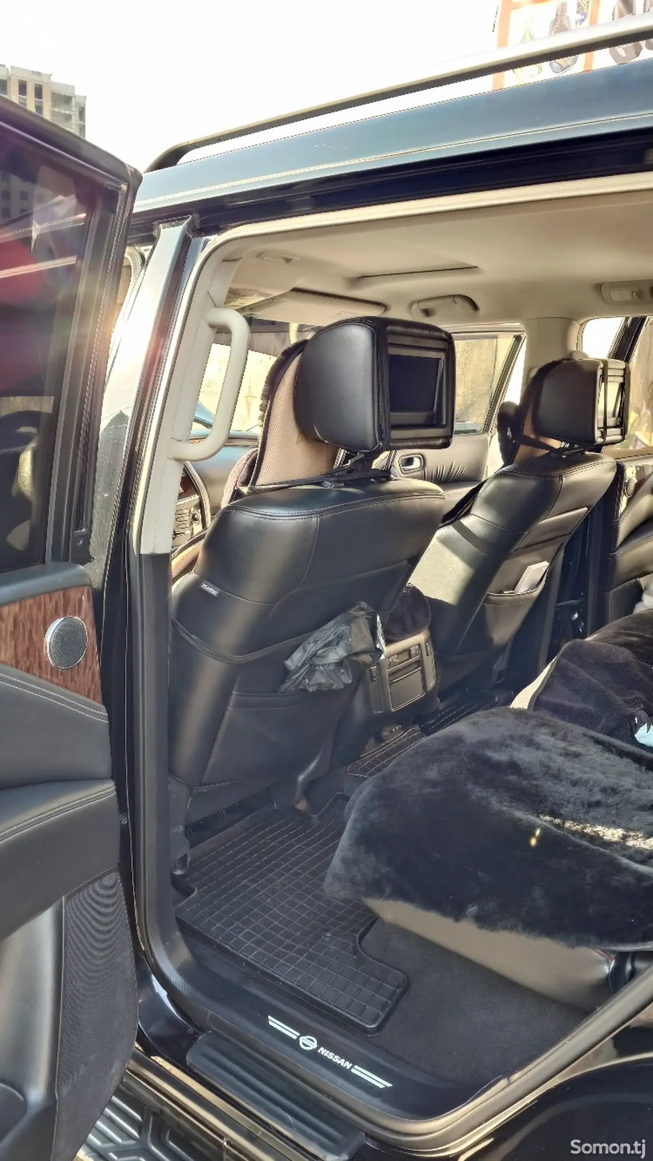 Nissan Patrol 2016 · 5.6 AT