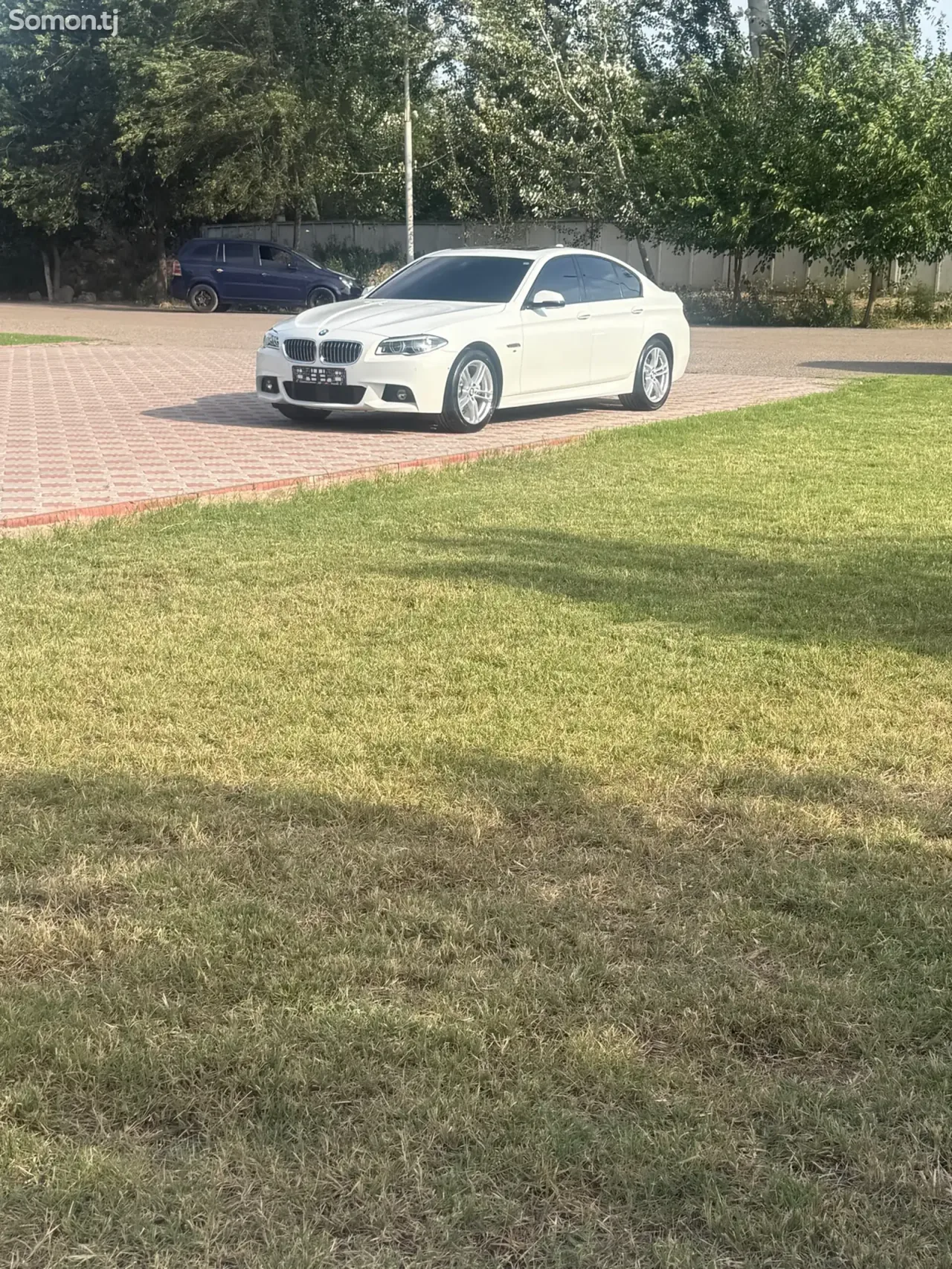 BMW 5 series 2016 · 2.0 AT