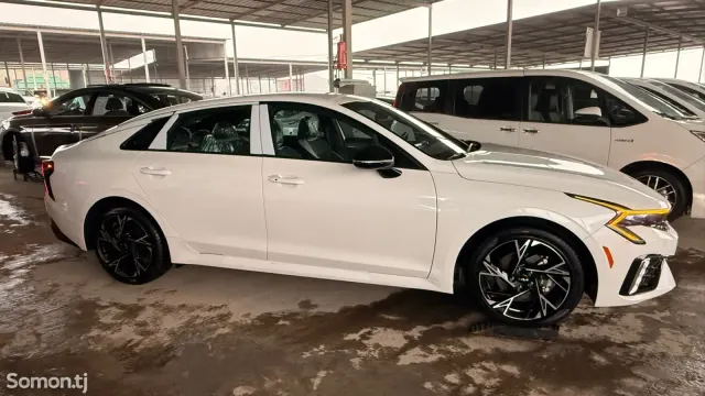 Kia K5 2025 · 2.5 AT