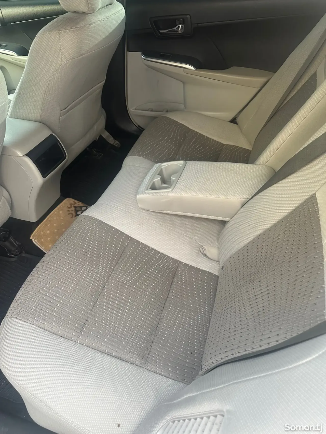 Toyota Camry 2014 · 2.5 AT