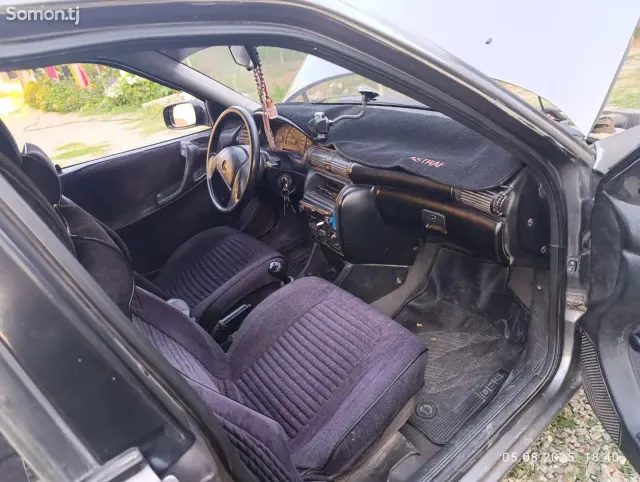 Opel Astra F 1996 · 1.6 MT