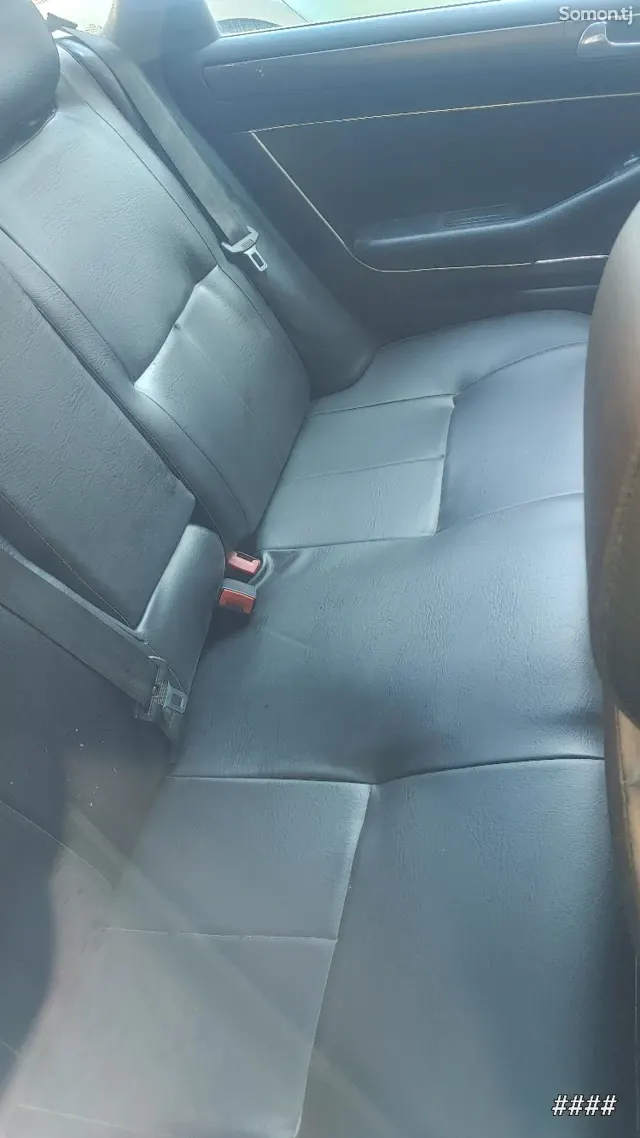 Audi A6 1999 · 2.4 MT