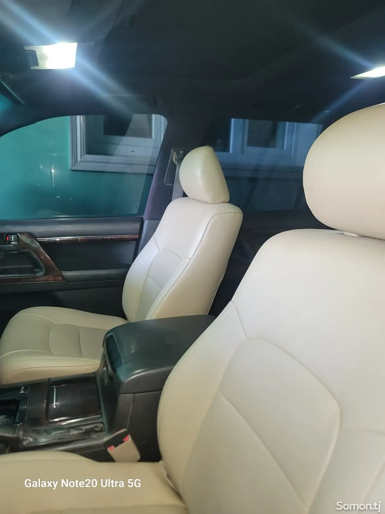 Toyota Land Cruiser 2013 · 4.7 AT