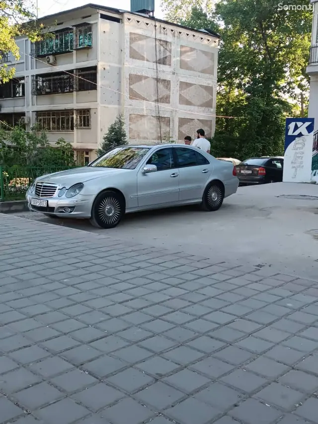 Mercedes-Benz E class 2008 · 3.5 AT