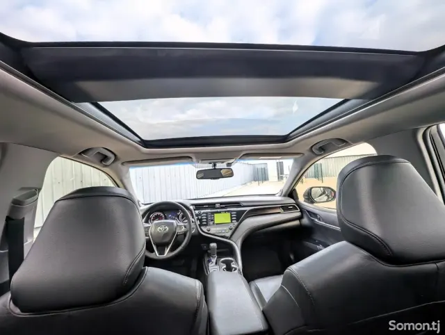 Toyota Camry 2019 · 3.5 AT