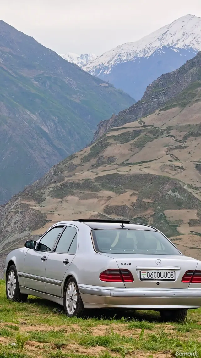 Mercedes-Benz E class 2000 · 3.2 AT