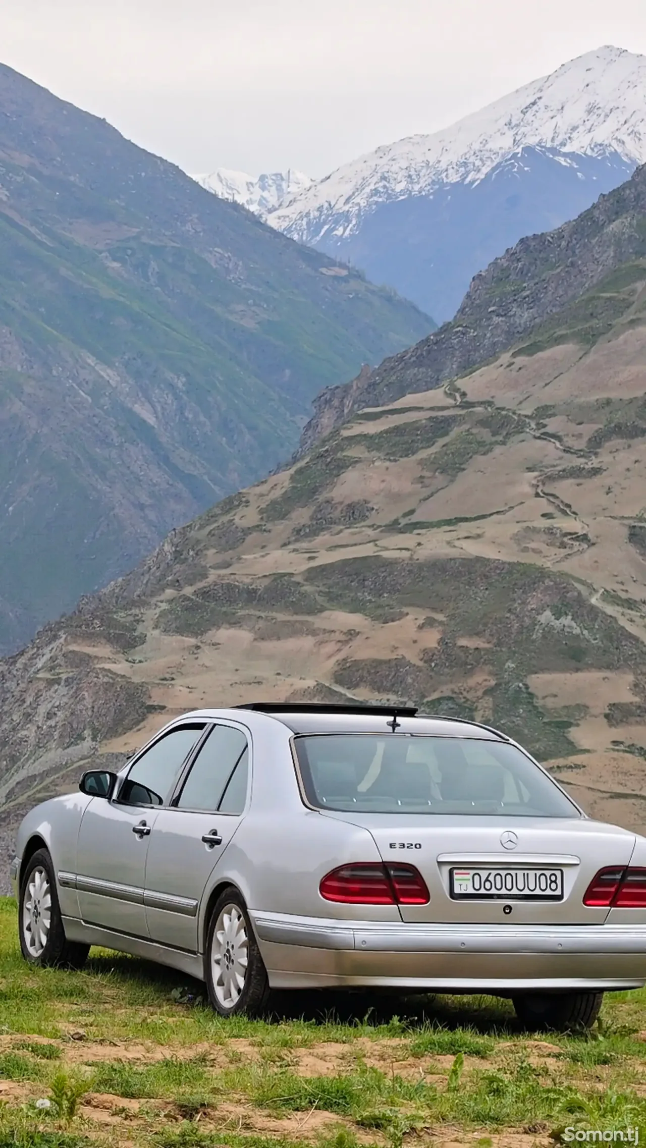 Mercedes-Benz E class 2000 · 3.2 AT