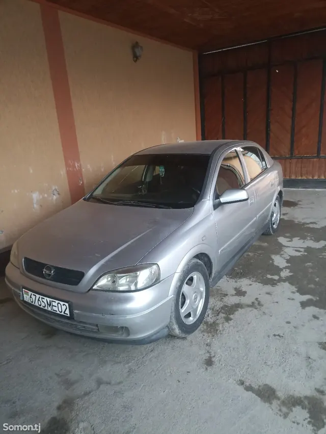 Opel Astra G 1998 · 1.6 AT