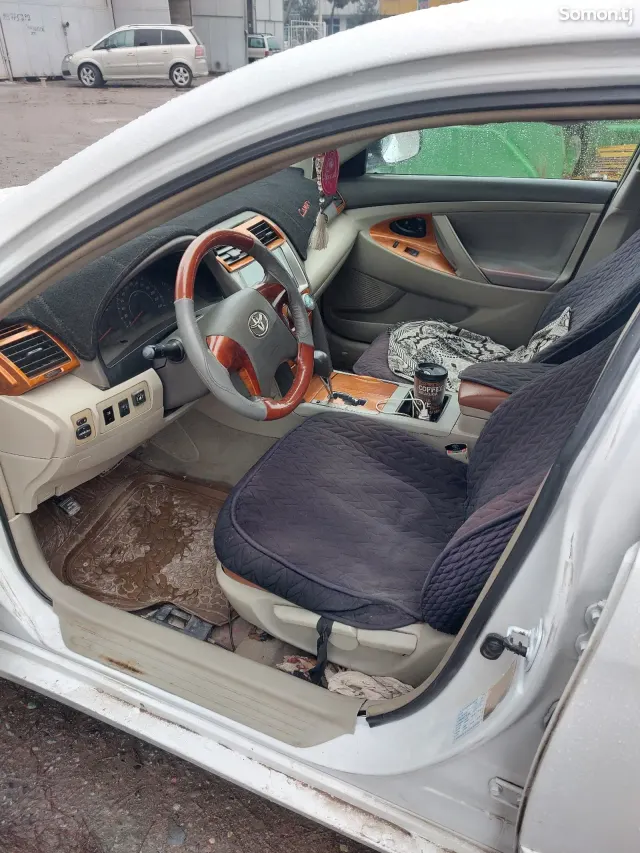 Toyota Camry 2009 · 2.4 AT