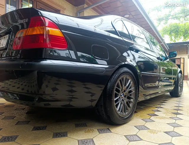 BMW 3 series 2002 · 1.8 MT