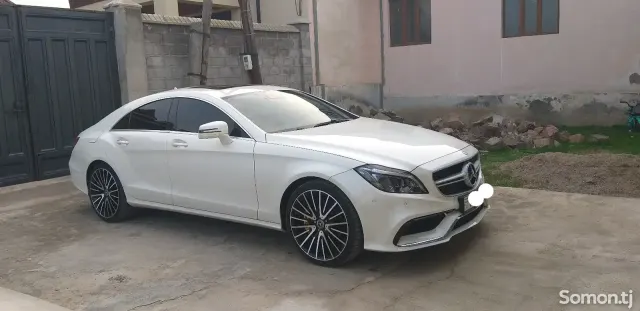 Mercedes-Benz CLS class 2015 · 2.5 AT