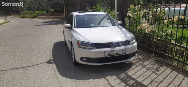Volkswagen Jetta 2011 · 2.5 AT