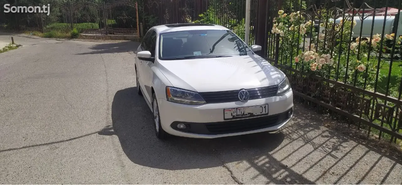 Volkswagen Jetta 2011 · 2.5 AT