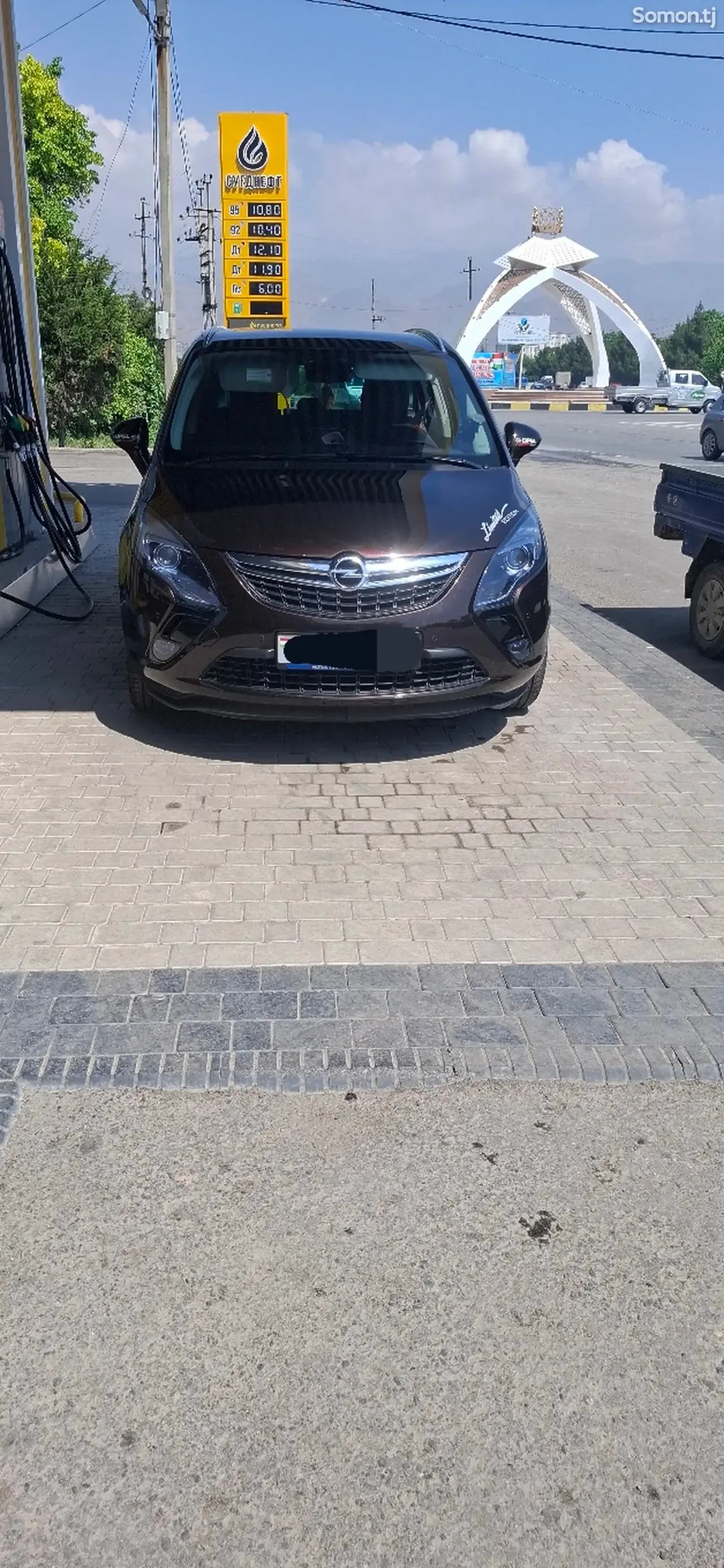 Opel Zafira 2016 · 1.4 MT