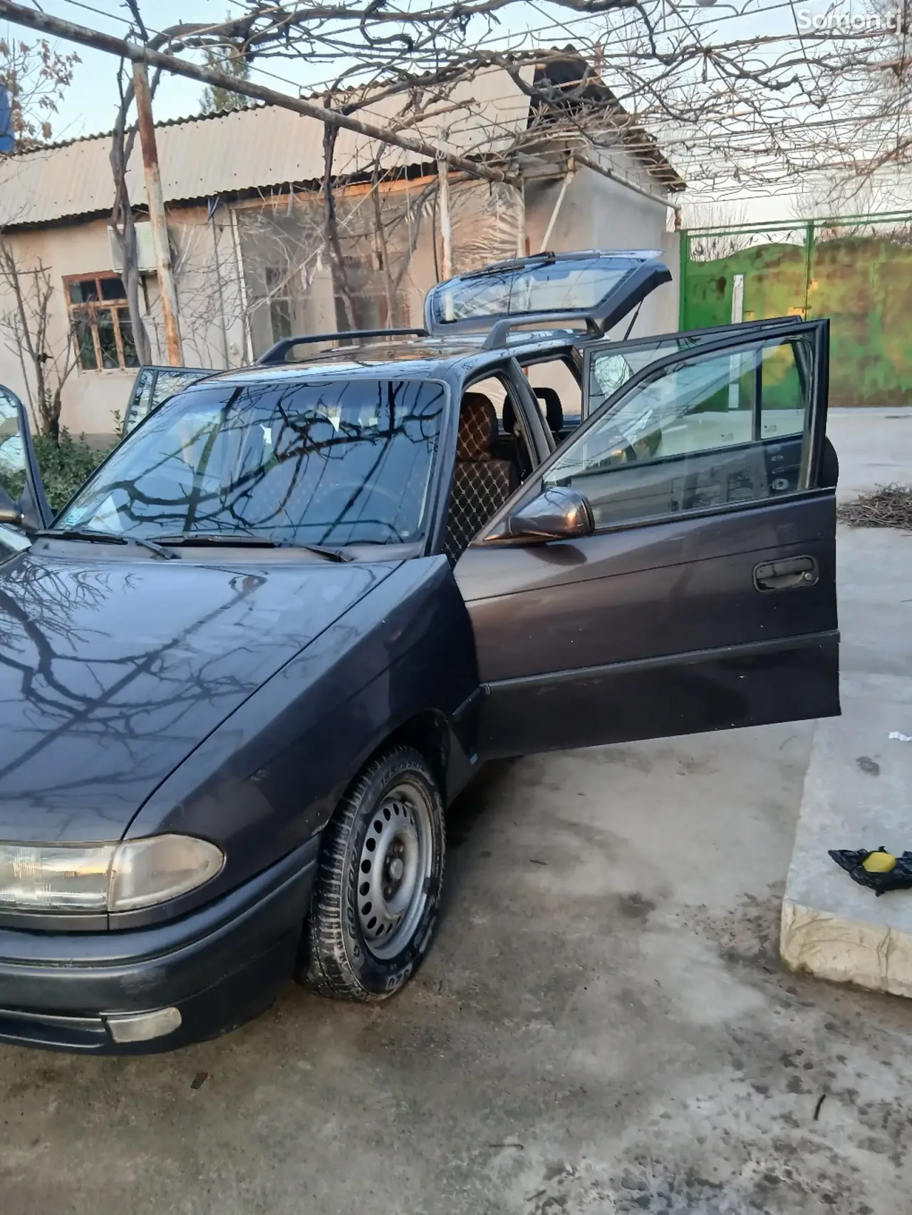 Opel Astra F 1996 · 1.6 MT